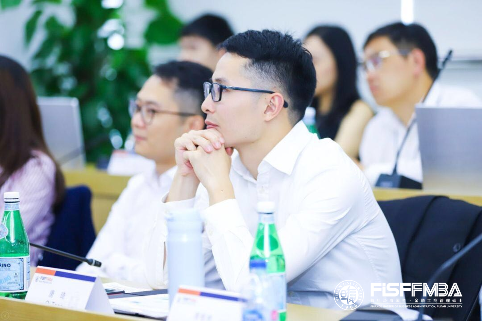 從追求“嚴(yán)謹(jǐn)”到超越“嚴(yán)謹(jǐn)”，8年高級(jí)交易員為何選擇復(fù)旦泛海國(guó)金FMBA PT+？ | 同窗