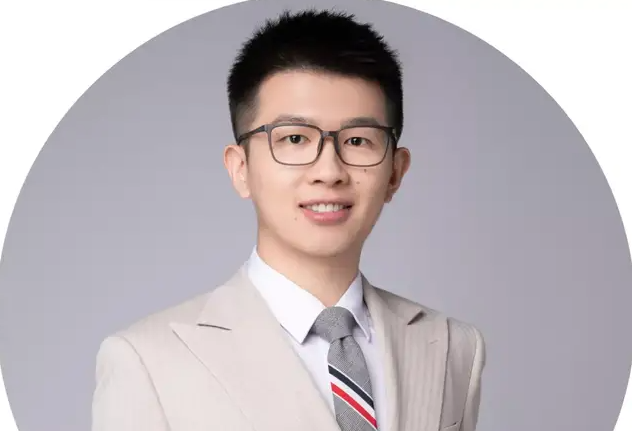 【學(xué)生大使特輯】復(fù)旦泛海國(guó)金FMBA PT+ 陳子文：從管培生到產(chǎn)業(yè)基金創(chuàng)始成員，轉(zhuǎn)型蛻變的秘密 | 同窗