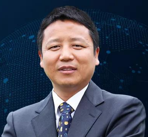 首都經(jīng)濟(jì)貿(mào)易大學(xué)工商管理學(xué)院院長(zhǎng)柳學(xué)信為中國(guó)MBA教育30周年致賀詞