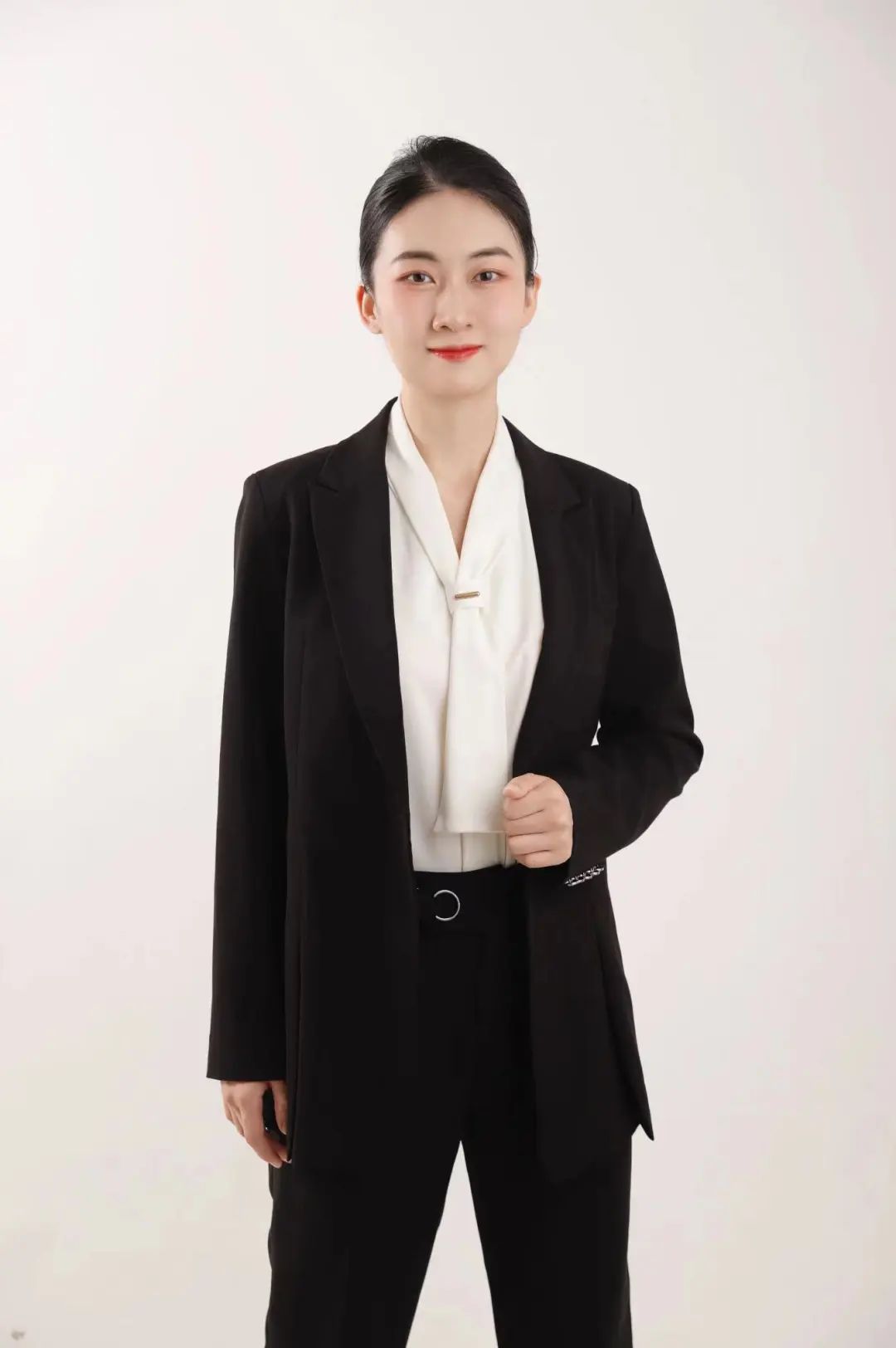 暨南大學(xué)EMBA“校友·人物志”系列專訪——代晨曦: 勤勉務(wù)實(shí)——在云端筑夢(mèng)藍(lán)天，于暨南園充實(shí)自我
