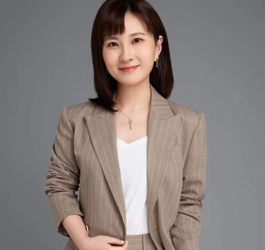 【活動搶位】和復(fù)旦大學(xué)一起走進(jìn)渣打銀行，聊聊美聯(lián)儲降息下的策略部署 丨FMBA
