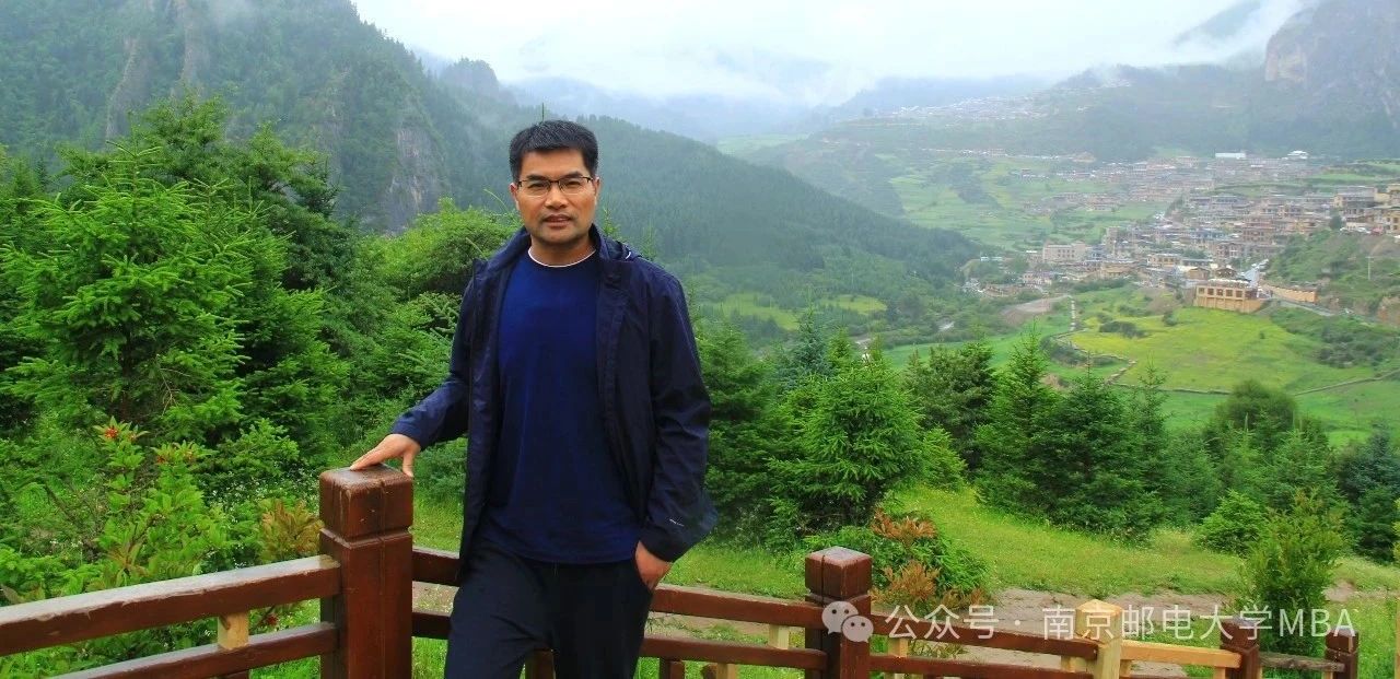 南京郵電大學(xué)MBA 情報(bào)學(xué)報(bào) | 朱恒民 基于網(wǎng)絡(luò)表示學(xué)習(xí)的短視頻流行度預(yù)測(cè)研究